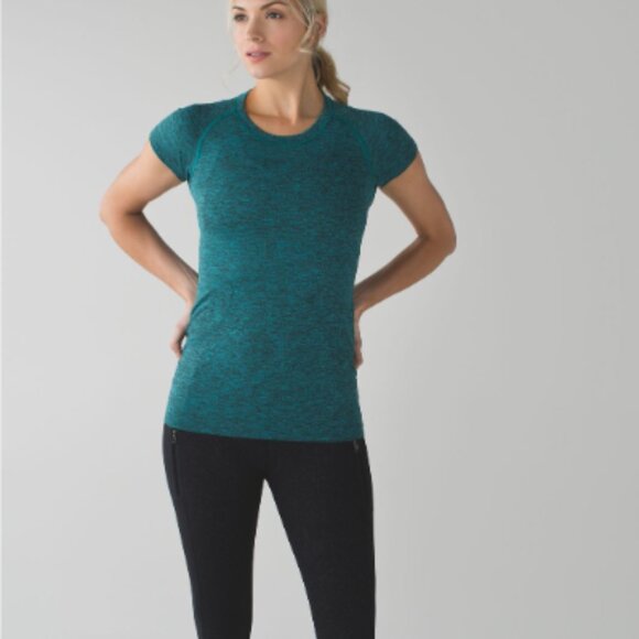 Lululemon Swiftly Tech Short Sleeve Crew | Size 4 - Picture 4 of 4